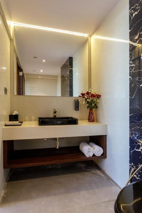 Svenska Design Hotel Какинада Экстерьер фото