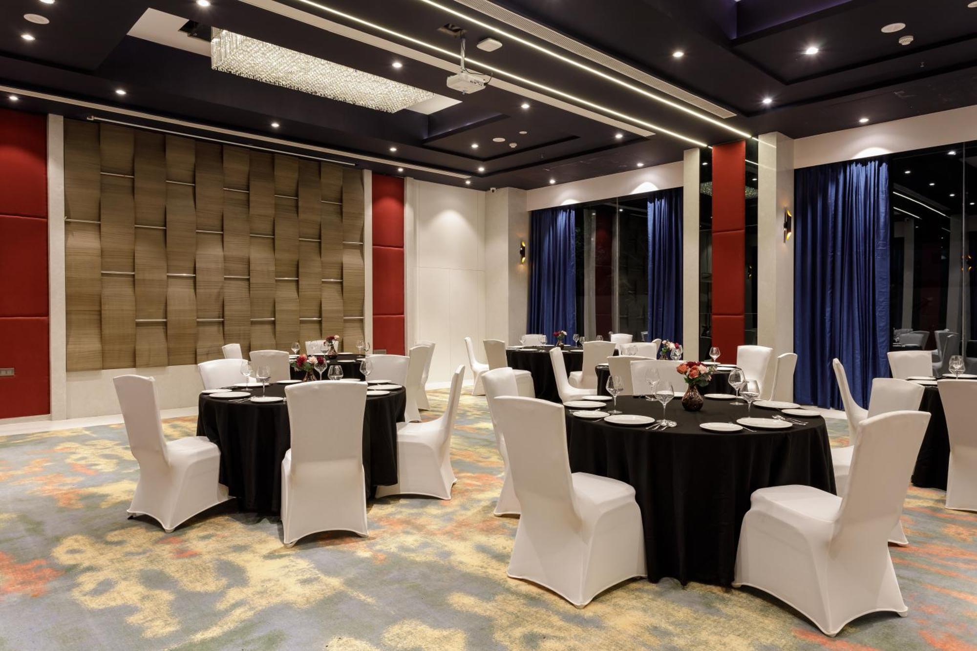 Svenska Design Hotel Какинада Экстерьер фото